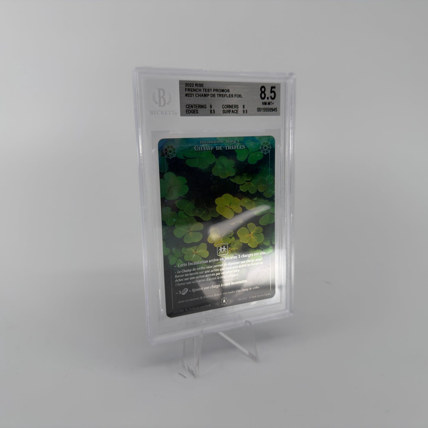 #358 [Graded] Champ De Trefles | 221/306 | Holo | Vault Pack v1 | Rare (FR)